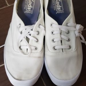 White Keds 7.5